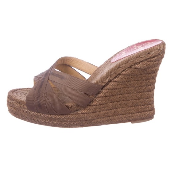 brown grosgrain christian louboutin wedges. - Picture 3 of 5